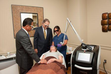 plastic surgeons aesthetician laser session